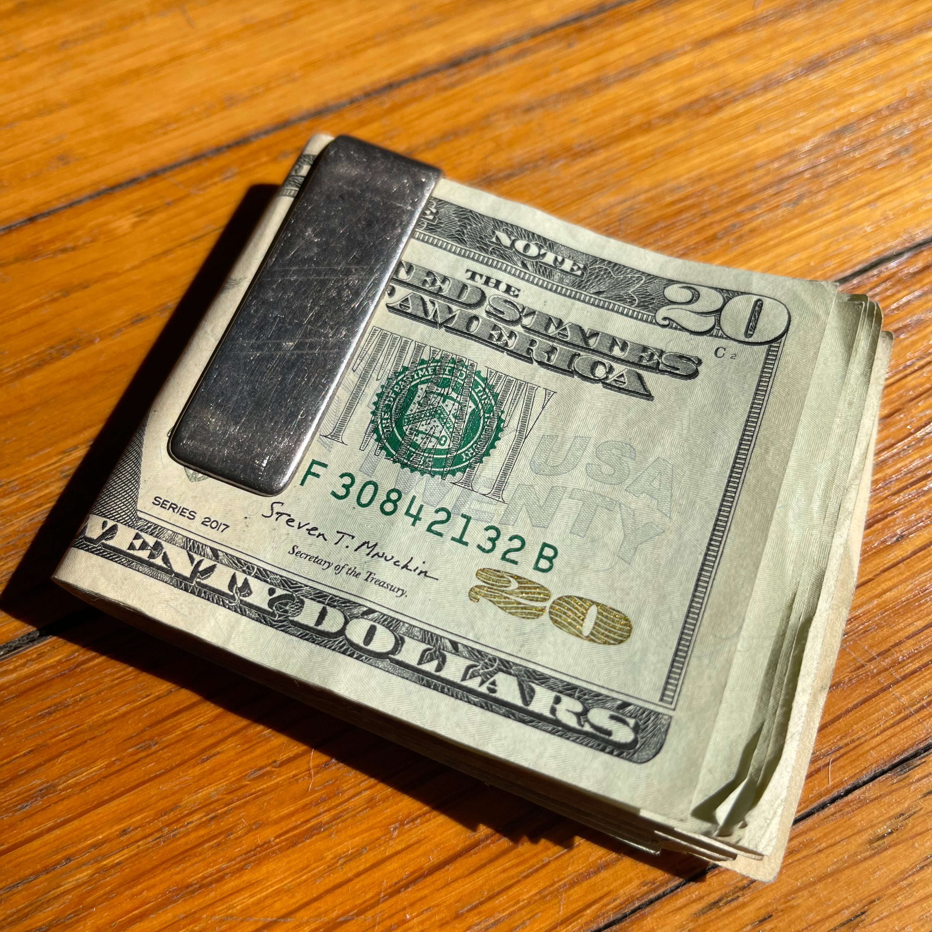 12 Best High-End Money Clips