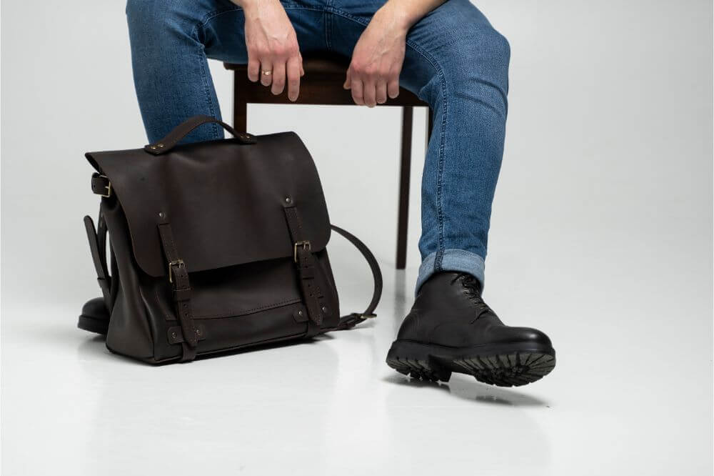 Messenger Bag vs Crossbody: What's The Difference?